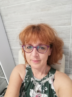 Erika, 57 �ves t�rskeres� n�, Szeged