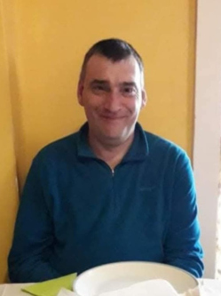 Jozsef, 47 �ves t�rskeres� f�rfi, Monok