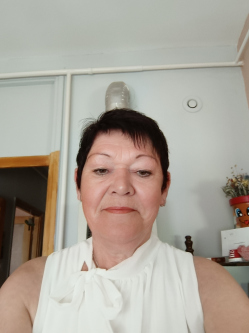 Valcsi, 62 �ves t�rskeres� n�, Kecskem�t