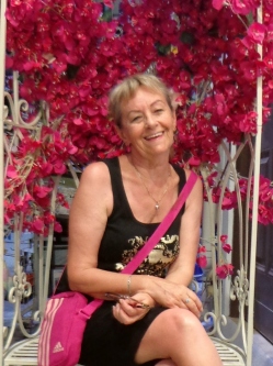 RIA, 73 �ves t�rskeres� n�, Sz�kesfeh�rv�r