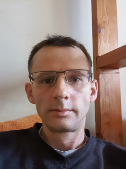 Norbert, 47 �ves t�rskeres� f�rfi, Gy�r