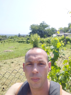 J�zsef, 39 �ves p�csi t�rskeres� f�rfi