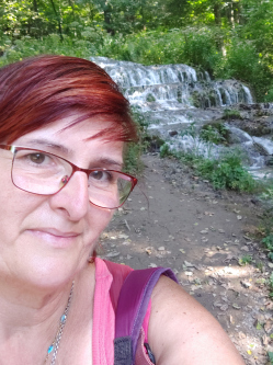 Be�ta, 54 �ves t�rskeres� n�, Novaj