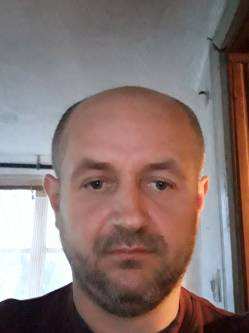 Tam�s, 49 �ves t�rskeres� f�rfi, Fels�rajk