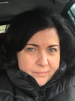 Zsuzsanna, 56 �ves t�rskeres� n�, G�d�ll�