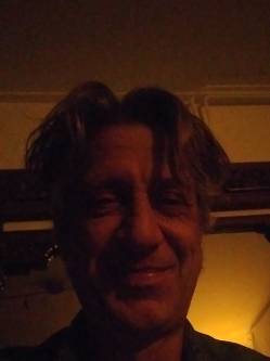 Ignaz, 56 �ves pakodi t�rskeres� f�rfi