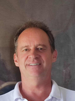 Tibor, 60 �ves t�rskeres� f�rfi, M�t�szalka
