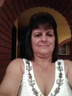 Zsuzsi, 54 �ves t�rskeres� n�, Mozsg�