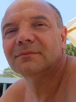 Andr�s, 73 �ves t�rskeres� f�rfi, Budapest