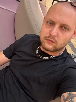 Tam�s, 28 �ves t�rskeres� f�rfi, Nagyszentj�nos