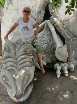Ditke, 63 �ves t�rskeres� n�, Paks