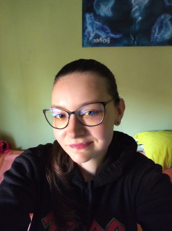 Laura, 20 �ves t�rskeres� n�, Kiskunf�legyh�za