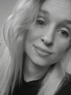 Dorottya, 34 �ves t�rskeres� n�, Sz�kesfeh�rv�r
