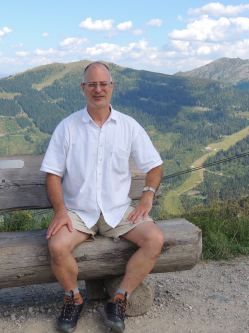 Csaba, 54 �ves t�rskeres� f�rfi, B�k�scsaba