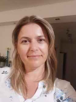 Melinda, 42 �ves t�rskeres� n�, Mogyor�d