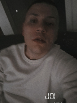 Attila, 28 �ves t�rskeres� f�rfi, Hamburg