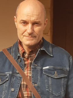 Gyula, 53 �ves t�rskeres� f�rfi, Debrecen