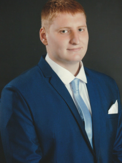 Attila, 21 �ves t�rskeres� f�rfi, Kiskunf�legyh�za