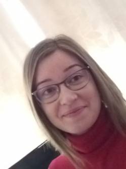 Laura, 42 �ves t�rskeres� n�, Budapest