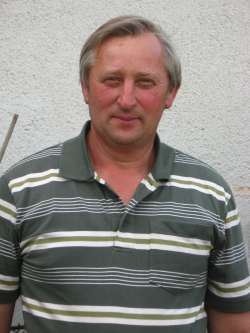 Mihaly, 68 �ves t�rskeres� f�rfi, S�rkereszt�r