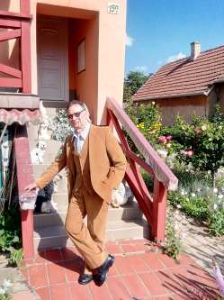 J�zsef, 69 �ves t�rskeres� f�rfi, Vasmegyer