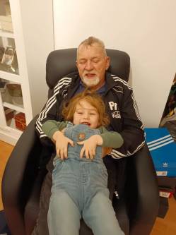 Ferenc, 66 �ves t�rskeres� f�rfi, Ny�rb�tor