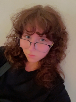 Viki, 20 �ves t�rskeres� n�, Eur�pa (egy�b)
