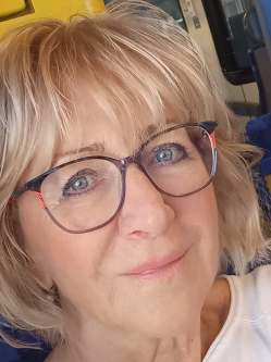 Zita, 71 �ves t�rskeres� n�, Gy�r