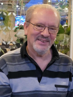 Lajos, 73 �ves t�rskeres� f�rfi, Budapest