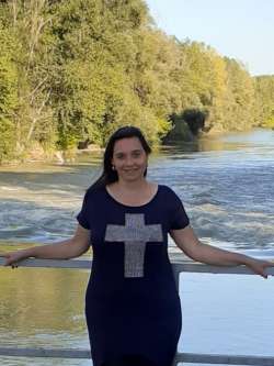 T�nde, 50 �ves szanyi t�rskeres� n�