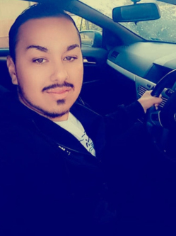 Andr�s, 25 �ves t�rskeres� f�rfi, �jsz�sz