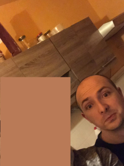 Tam�s, 42 �ves t�rskeres� f�rfi, M�lyk�t