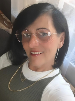 Ica, 62 �ves t�rskeres� n�, Hajd�b�sz�rm�ny