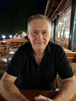 Gyuri, 55 �ves t�rskeres� f�rfi, R�ckeve