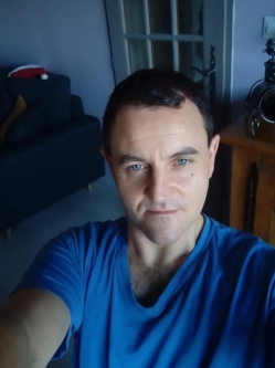 Ferenc, 48 �ves t�rskeres� f�rfi, B�k�scsaba