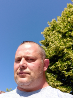 Gy�rgy, 44 �ves t�rskeres� f�rfi, Csabdi