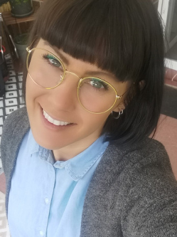 Fanni, 38 �ves t�rskeres� n�, Szeged