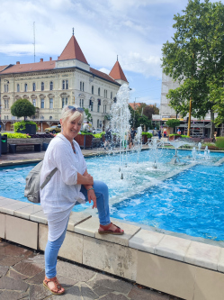 Judit, 65 �ves t�rskeres� n�, Kis�jsz�ll�s