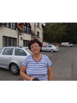 marika, 70 �ves t�rskeres� n�, Sikl�s
