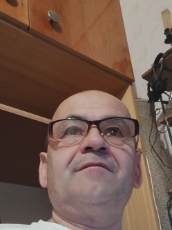 G�bor, 55 �ves t�rskeres� f�rfi, J�szf�nyszaru