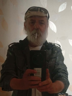 R�bert, 66 �ves t�rskeres� f�rfi, Heves