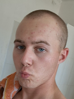 Patrik, 22 éves társkereső férfi, Pozsony