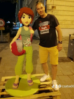 Csaba, 43 �ves t�rskeres� f�rfi, Arn�t