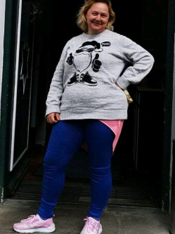 Timo, 44 �ves t�rskeres� n�, Szabadsz�ll�s