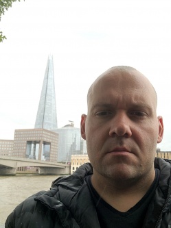 Tomi, 36 �ves t�rskeres� f�rfi, Kecskem�t
