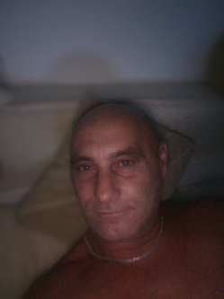 Dodi, 57 �ves t�rskeres� f�rfi, Aranyosgad�ny