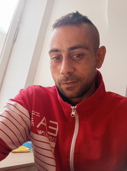 Tibi, 34 �ves t�rskeres� f�rfi, Sopron