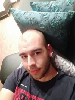 Adam, 33 �ves hatvani t�rskeres� f�rfi