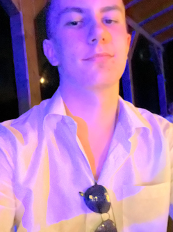 Csaba, 19 �ves t�rskeres� f�rfi, Mez�t�r