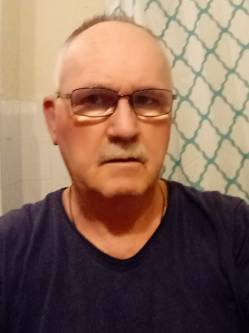 J�zsef, 69 �ves t�rskeres� f�rfi, Mosonmagyar�v�r